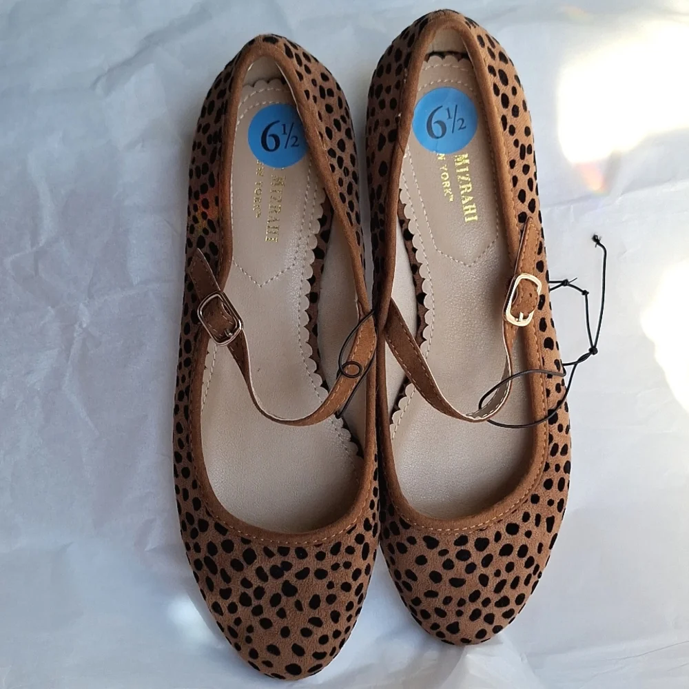 Isaac Mizrahi Flats - Picture 9 of 12
